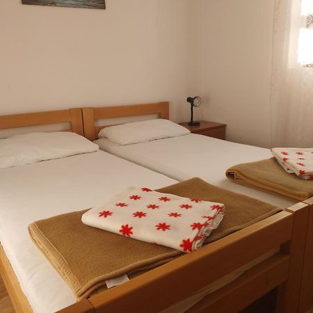 Apartmani Mile 크르크 외부 사진
