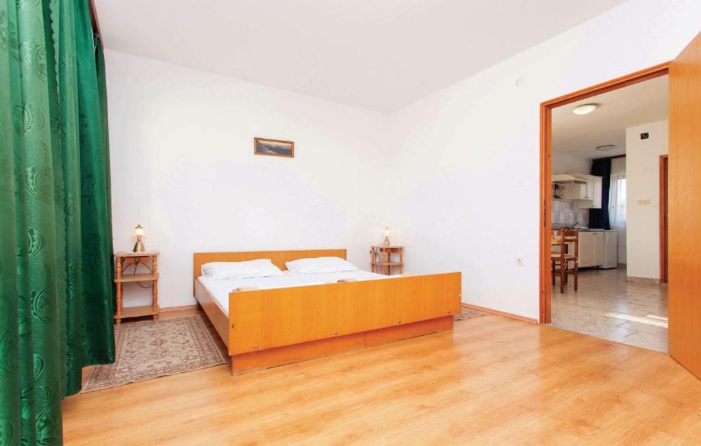 Apartmani Mile 크르크 외부 사진
