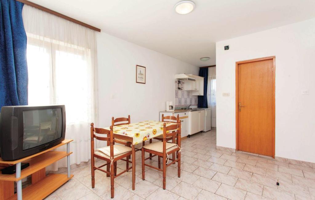 Apartmani Mile 크르크 외부 사진